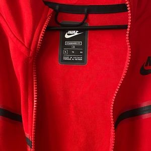 Kids XL Nike Tech